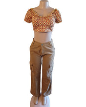 Load image into Gallery viewer, 1990s style wide leg cargo jeans and crop top small New Kargo Fresh
