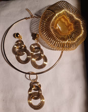 Load image into Gallery viewer, Abstract spiral wire necklace bracelet and clip on earrings set