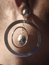 Load image into Gallery viewer, Vintage Patina Metal Multi Hoop Clip On earrings