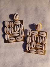 Load image into Gallery viewer, Handmade Abstract wood and cowrie clip on earrings