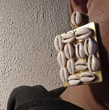 Load image into Gallery viewer, Handmade Abstract wood and cowrie clip on earrings