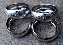 Load image into Gallery viewer, Set of 4 vintage Chunky bangle set