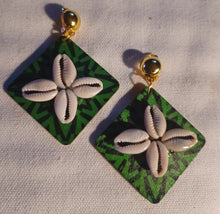 Load image into Gallery viewer, Abstract wood and metal cowrie clip on earrings