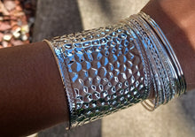 Load image into Gallery viewer, Set of 10 Chunky silver boho Bangles