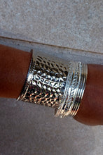 Load image into Gallery viewer, Set of 10 Chunky silver boho Bangles