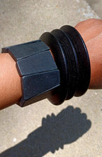 Load image into Gallery viewer, Vintage Chunky wood bangles