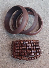 Load image into Gallery viewer, Chunky vintage wooden bangle set of 4