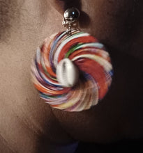 Load image into Gallery viewer, Abstract wood and cowrie clip on earrings