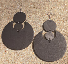 Load image into Gallery viewer, Abstract Crescent Moon Earrings Kargo Fresh