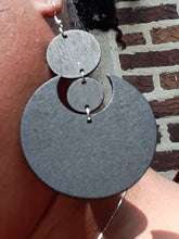 Load image into Gallery viewer, Abstract Crescent Moon Earrings Kargo Fresh