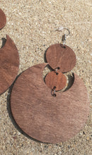 Load image into Gallery viewer, Abstract Crescent Moon Earrings Kargo Fresh