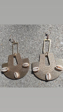 Load image into Gallery viewer, Abstract Design Afrocentric Earrings Kargo Fresh