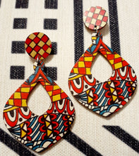 Load image into Gallery viewer, Abstract Graffiti Print Wooden Earrings Kargo Fresh