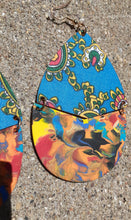 Load image into Gallery viewer, Abstract Handpainted Wooden Earrings Kargo Fresh