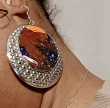 Load image into Gallery viewer, Abstract handpainted Earrings Kargo Fresh