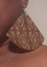 Load image into Gallery viewer, Abstract handpainted Mudcloth print Wooden Earrings Kargo Fresh