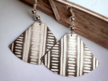 Load image into Gallery viewer, Abstract handpainted Mudcloth print Wooden Earrings Kargo Fresh