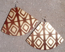 Load image into Gallery viewer, Abstract handpainted Mudcloth print Wooden Earrings Kargo Fresh