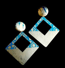 Load image into Gallery viewer, Abstract handpainted Mudcloth print Wooden Earrings Kargo Fresh