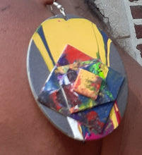 Load image into Gallery viewer, Abstract handpainted Oval Wooden Earrings Kargo Fresh