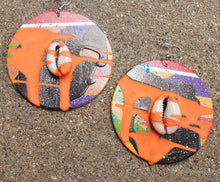 Load image into Gallery viewer, Abstract handpainted Wooden Earrings Kargo Fresh
