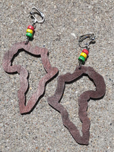 Load image into Gallery viewer, Afrocentric Wooden AFRICA Clip On Earrings Kargo Fresh