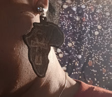 Load image into Gallery viewer, Ankh and Africa Earrings Kargo Fresh