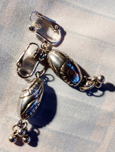 Load image into Gallery viewer, Avant garde Collar bib Necklace and clip on earrings Kargo Fresh