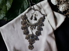 Load image into Gallery viewer, Avant garde Collar bib Necklace and clip on earrings Kargo Fresh