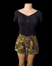 Load image into Gallery viewer, Avant garde shorts top and earrings set New M Kargo Fresh