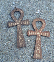 Load image into Gallery viewer, Carved Hierglyohic Ankh Earrings Kargo Fresh