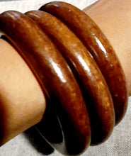Load image into Gallery viewer, Chunky Wooden Bangle Set Kargo Fresh