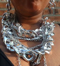 Load image into Gallery viewer, Chunky chain necklace and clip on earrings set Kargo Fresh