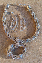 Load image into Gallery viewer, Chunky clip on chain necklace and earrings set Kargo Fresh