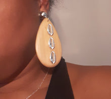 Load image into Gallery viewer, Chunky handmade Natural Wood Clip On Earrings Kargo Fresh