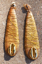 Load image into Gallery viewer, Chunky handmade Natural Wood Clip On Earrings Kargo Fresh