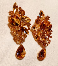Load image into Gallery viewer, Chunky rhinestone cluster clip on earrings Kargo Fresh