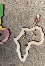 Load image into Gallery viewer, Clip On Africa Earrings Kargo Fresh