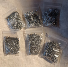 Load image into Gallery viewer, Clip on chain hair clips Kargo Fresh