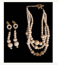 Load image into Gallery viewer, Custom wooden clip on earrings and necklace set Kargo Fresh