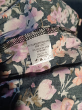 Load image into Gallery viewer, Cute floral skort set new small Kargo Fresh