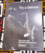 Load image into Gallery viewer, DownBeat Magazine ; THE HORACE SILVER ISSUE; Issue April 1, 1971 Kargo Fresh