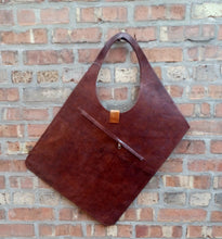 Load image into Gallery viewer, Giant handmade in Africa portfolio shoulder bag Kargo Fresh