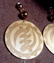 Load image into Gallery viewer, Gye Nyame Handpainted Clip On Adinkra Earrings Kargo Fresh