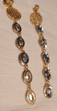 Load image into Gallery viewer, Habdmade Runway Rhinestone clip on earrings Kargo Fresh