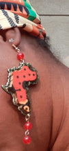 Load image into Gallery viewer, Hamdmade Abstract Africa Earrings Kargo Fresh