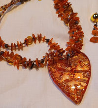 Load image into Gallery viewer, Hand blown glass necklace and clip on earrings Kargo Fresh