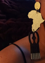 Load image into Gallery viewer, Handmade Adinkra Symbol Earrings Kargo Fresh