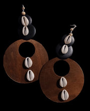 Load image into Gallery viewer, Handmade Cowrie Shell Hoop Earrings Kargo Fresh