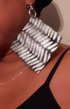 Load image into Gallery viewer, Handmade Mudcloth Print Genuine Leather Earrings Kargo Fresh